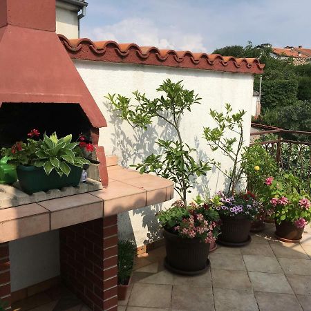 Apartment Lucija Нови Винодолски Екстериор снимка