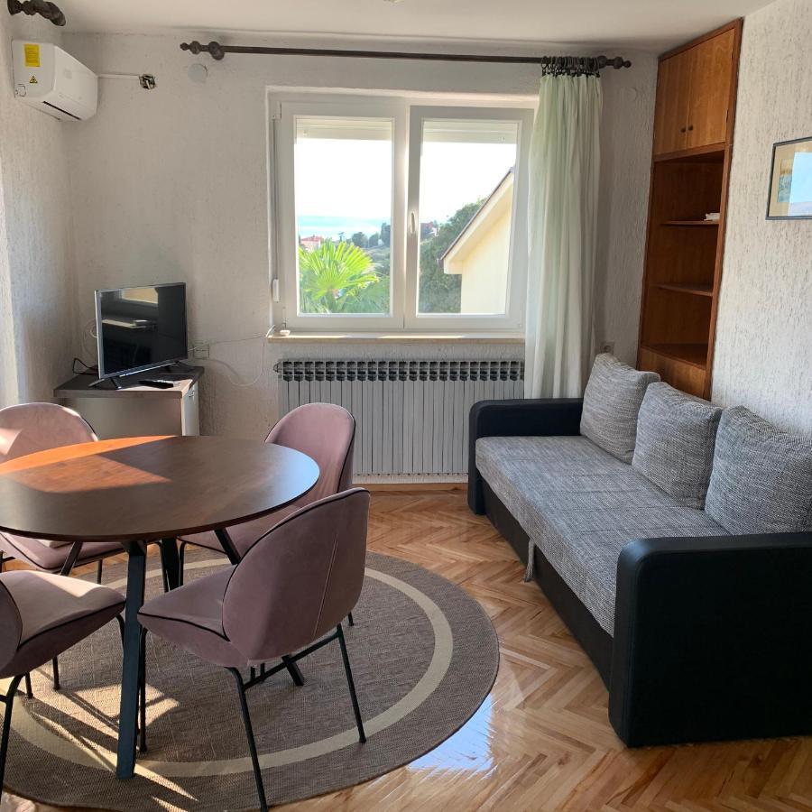 Apartment Lucija Нови Винодолски Екстериор снимка